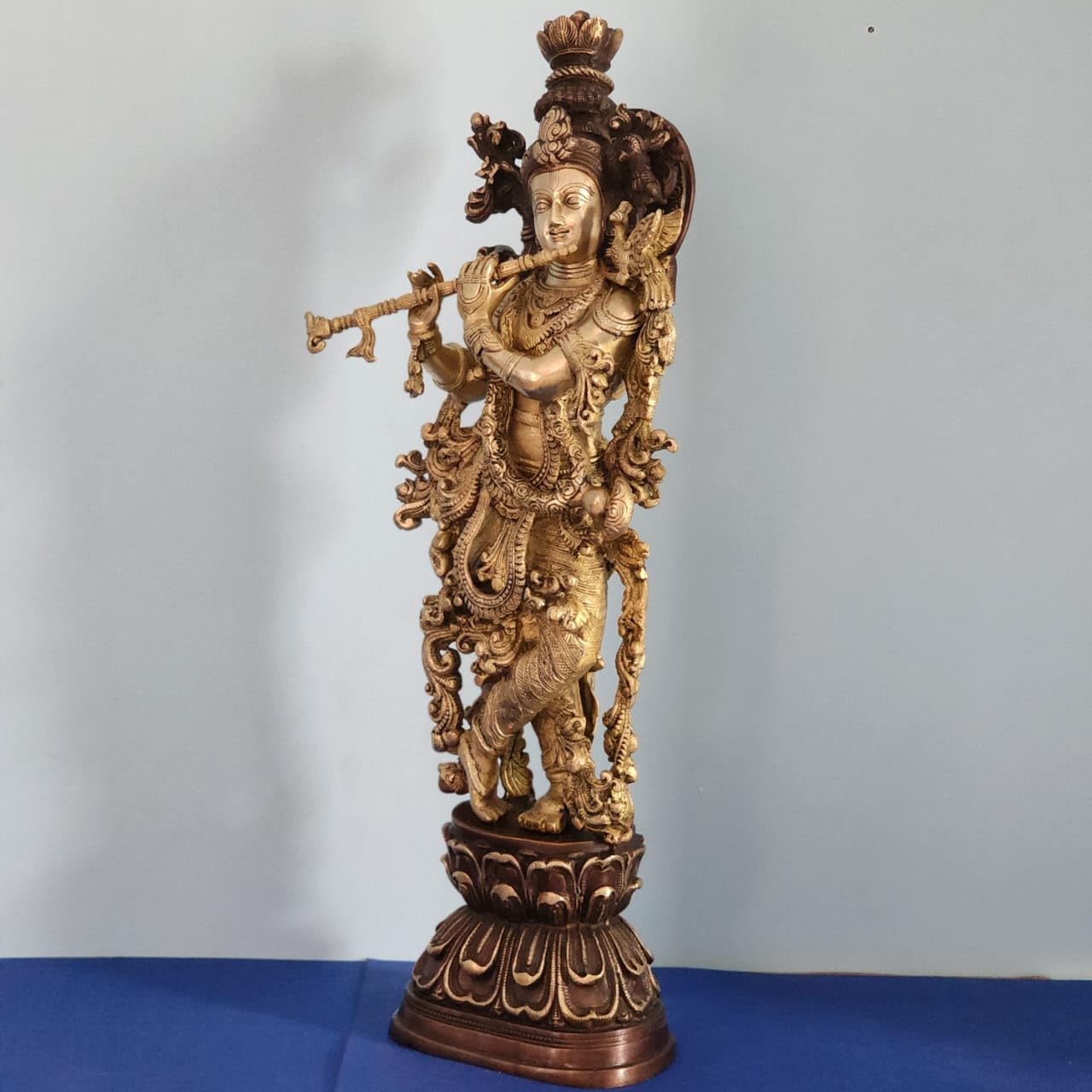 Brass Big Lord Krishna Statue with double Tone finished (29 Inch)