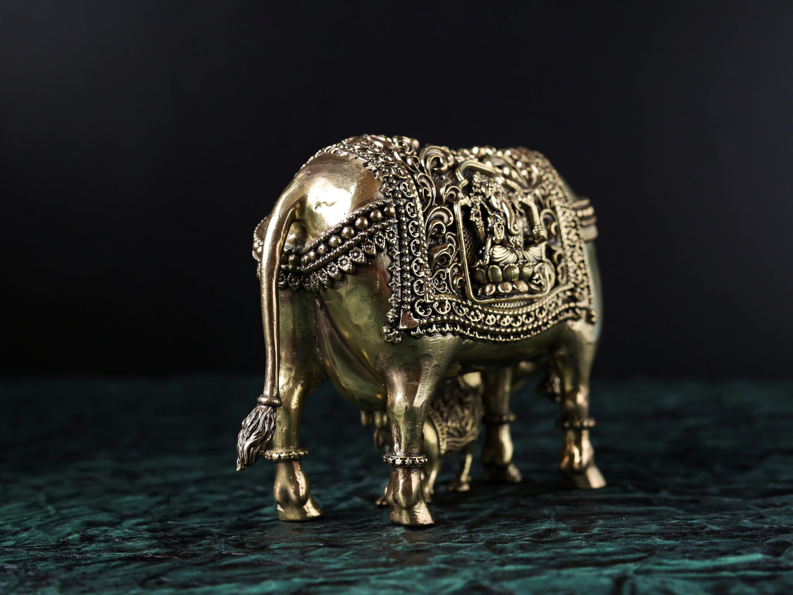 Premium Brass | Gou MATA Holy Cow Mother with Calf | Cow Decor Idol |LAXMI Ganesh Kamadhenu Idol with FINE Carving Work | 5 by 7 INCH