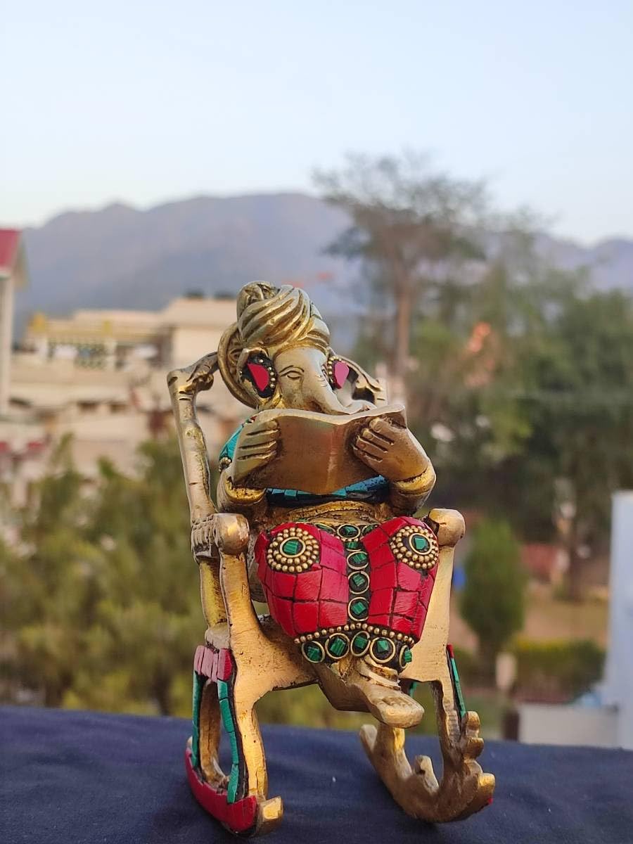 DECORATIVE SWINGING STATUE OF GANWSH JI