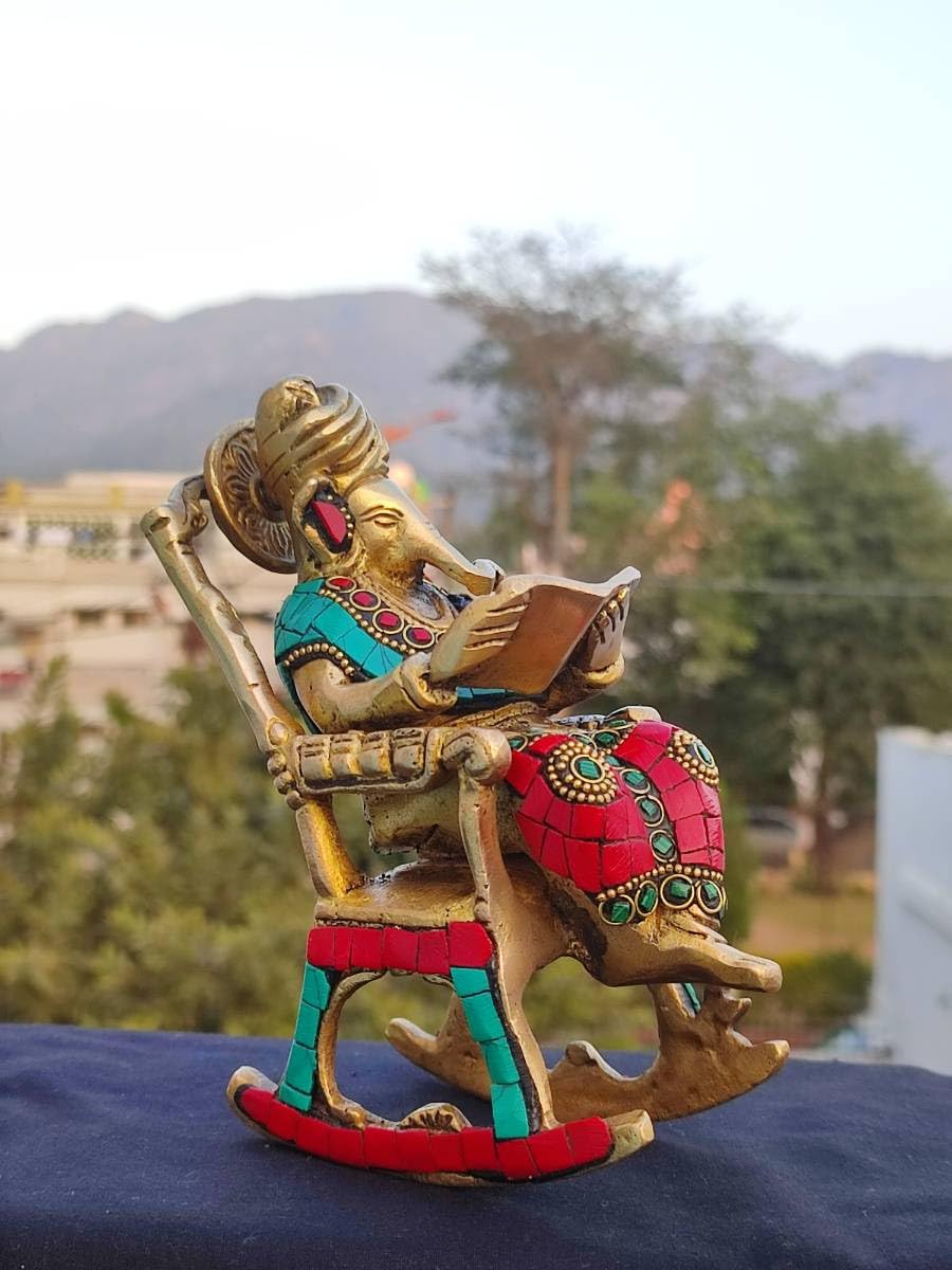 DECORATIVE SWINGING STATUE OF GANWSH JI