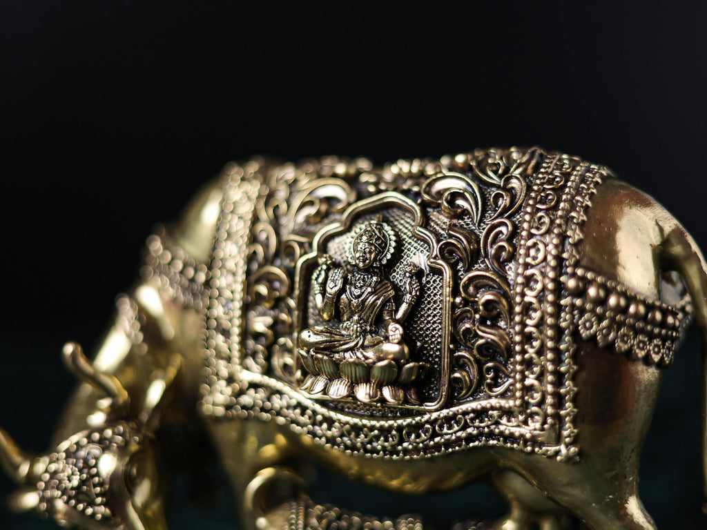 Premium Brass | Gou MATA Holy Cow Mother with Calf | Cow Decor Idol |LAXMI Ganesh Kamadhenu Idol with FINE Carving Work | 5 by 7 INCH