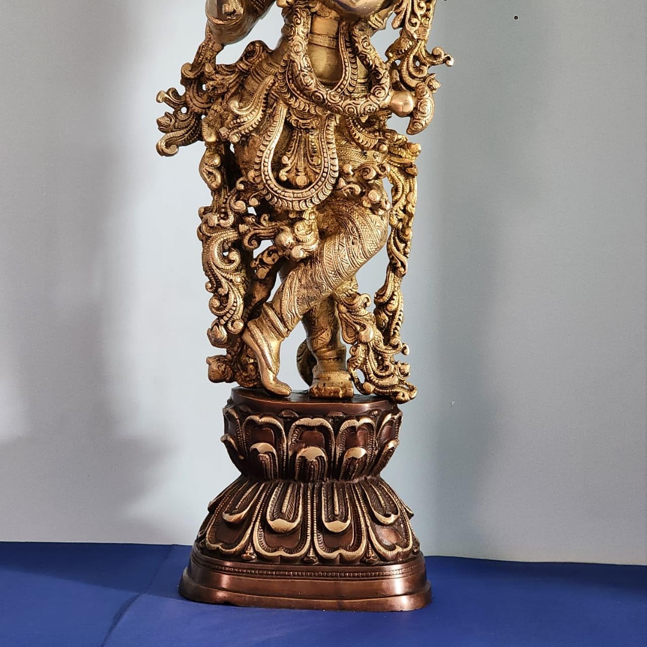Brass Big Lord Krishna Statue with double Tone finished (29 Inch)