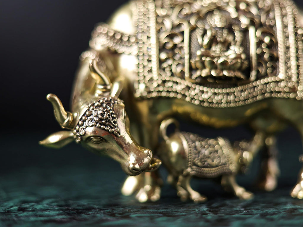 Premium Brass | Gou MATA Holy Cow Mother with Calf | Cow Decor Idol |LAXMI Ganesh Kamadhenu Idol with FINE Carving Work | 5 by 7 INCH