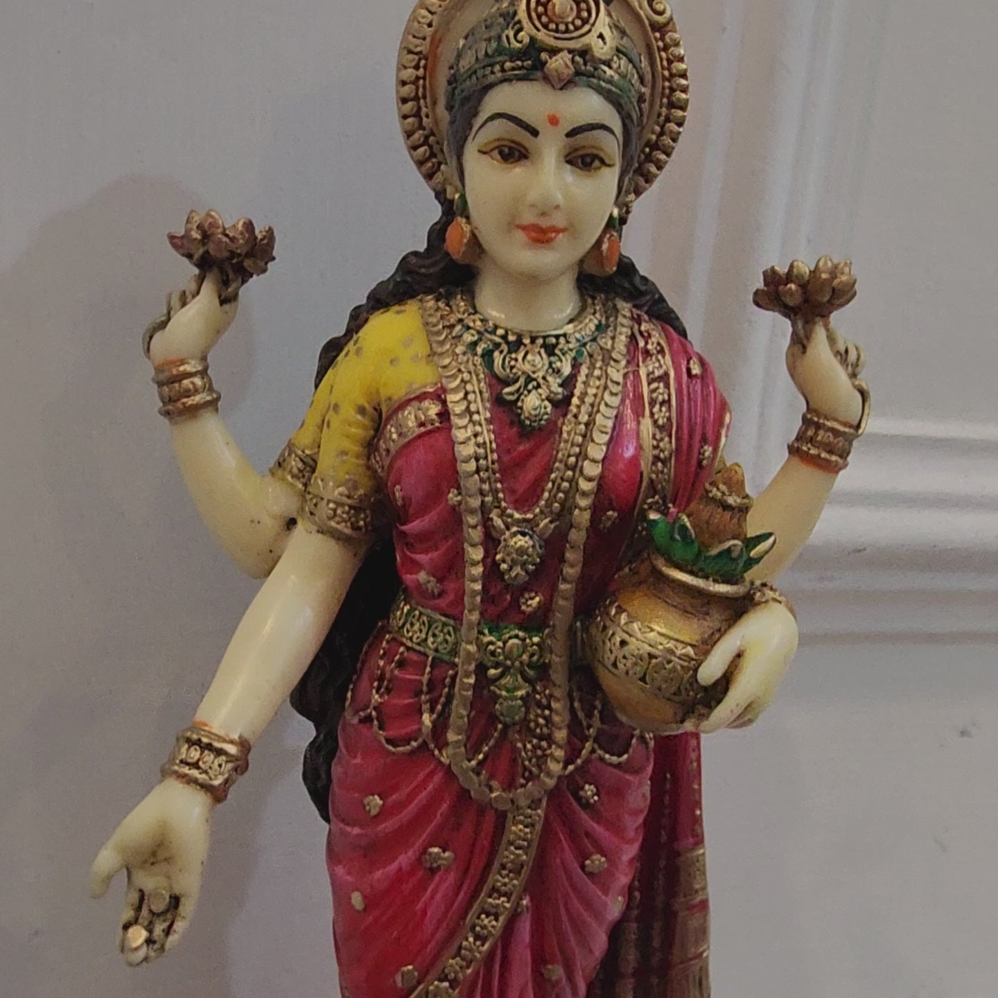 10 inch red finished laxmi maa statue (0.85 kg )