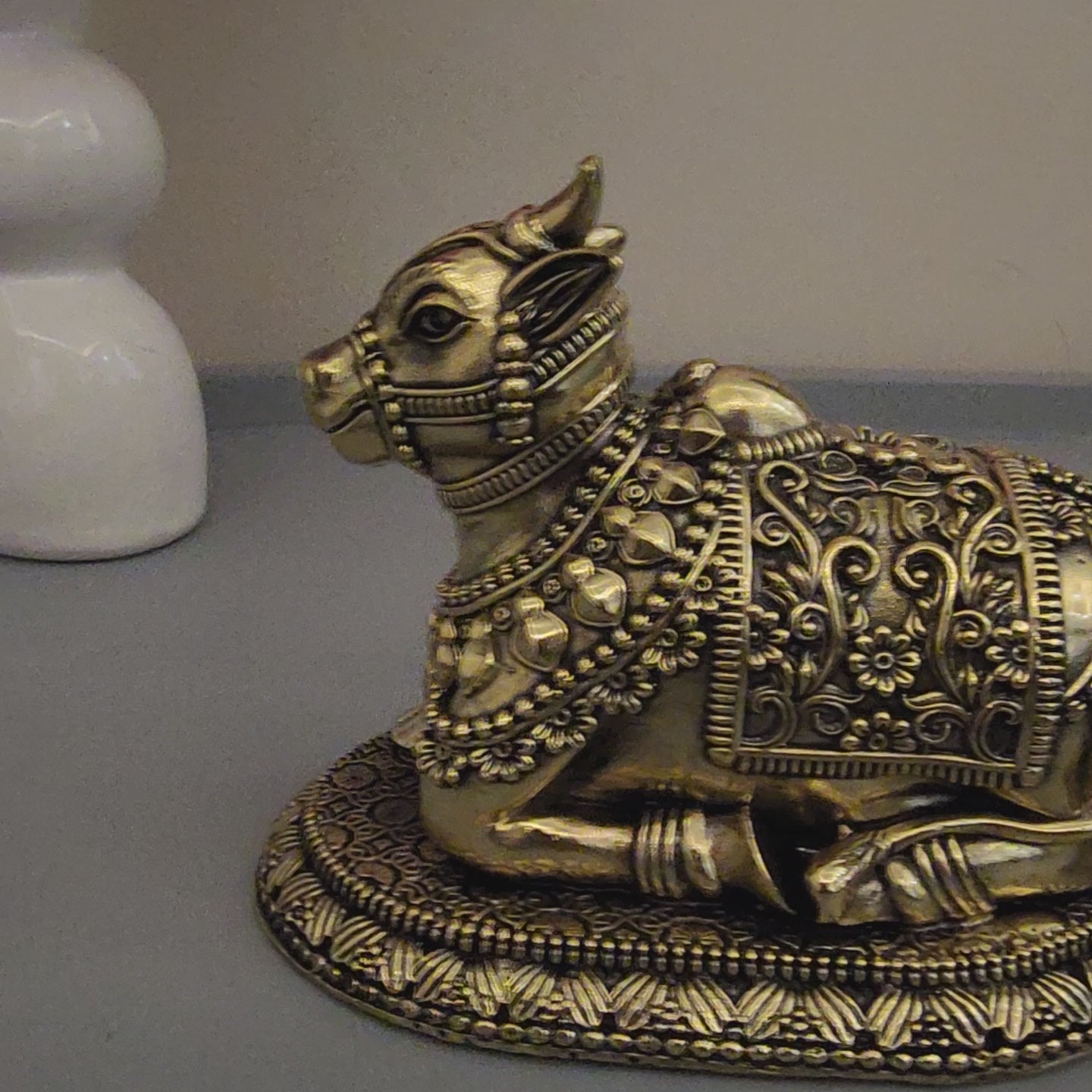 Nandi Statue Premium Brass 2 / 4 inch (70 gram / 480 gram)
