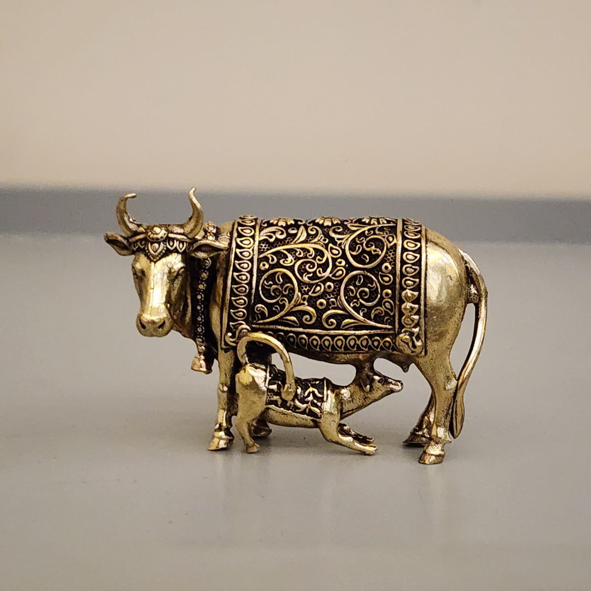 6.5 cm / 5 cm Kaamdhenu cow calf statue premium brass