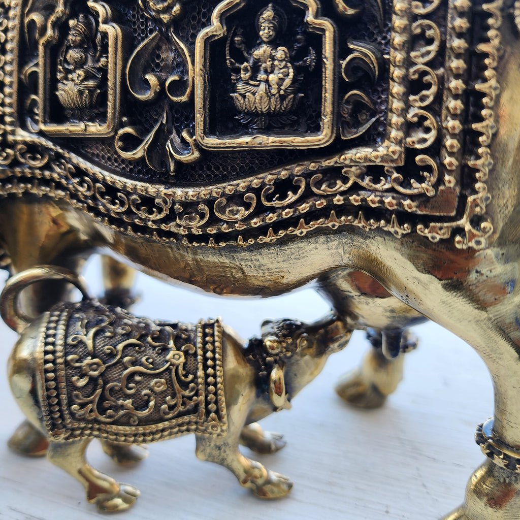 BIG Kamdhenu Statue with eight laxmi Premium Brass