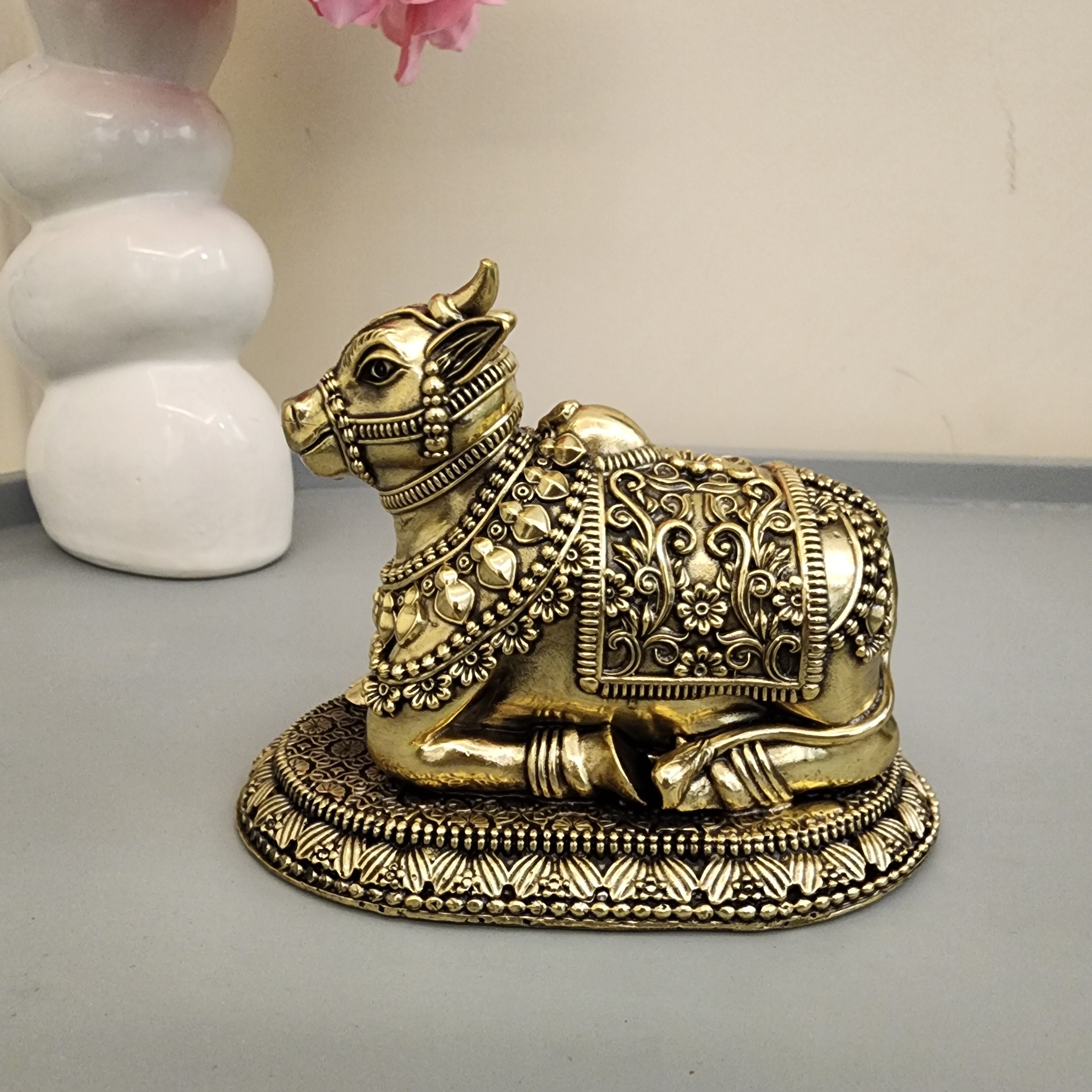 Nandi Statue Premium Brass 2 / 4 inch (70 gram / 480 gram)