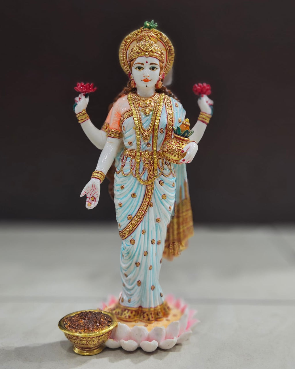 10 inch red finished laxmi maa statue (0.85 kg )