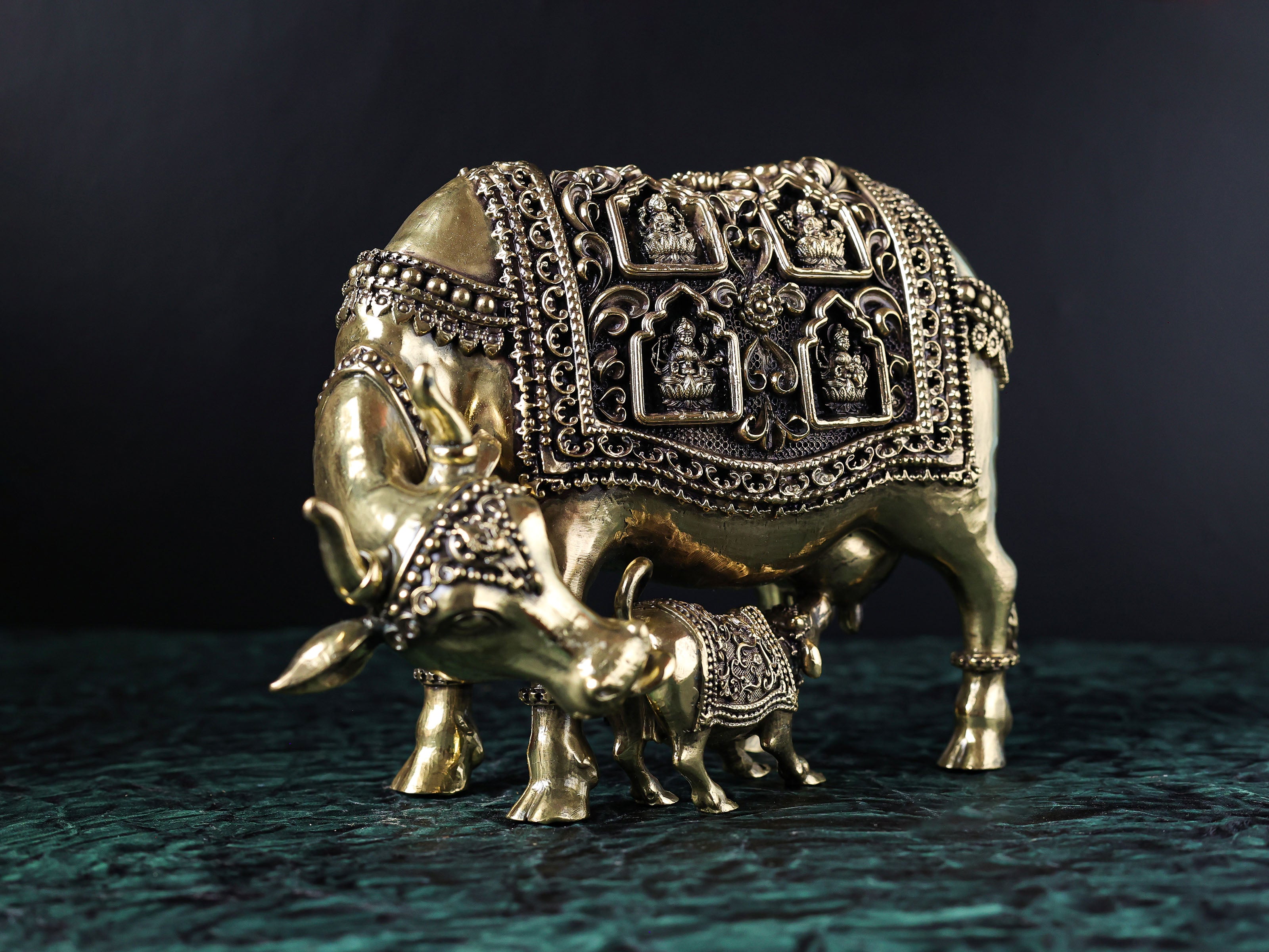 BIG Kamdhenu Statue with eight laxmi Premium Brass
