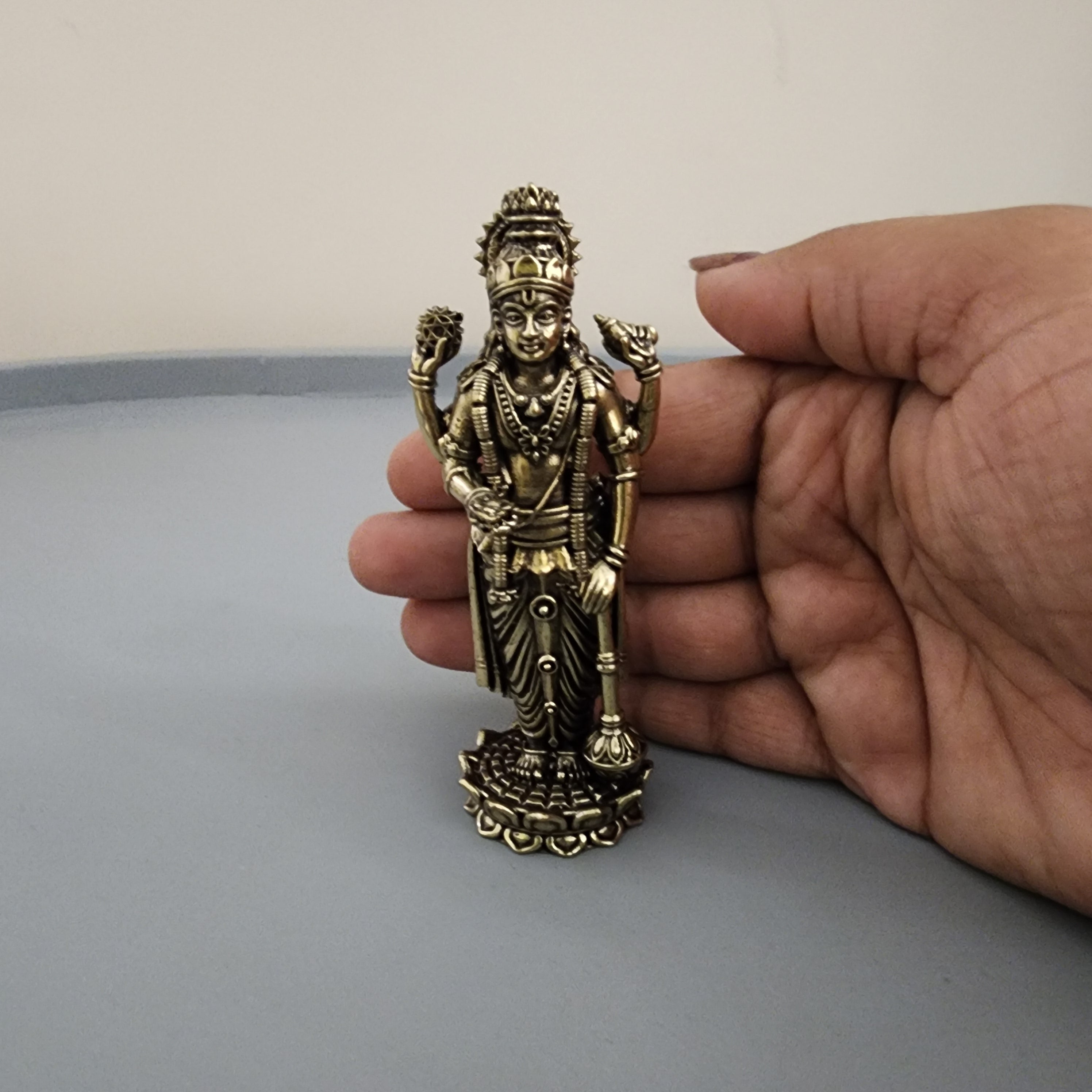 Lord Narayan Vishnu idol