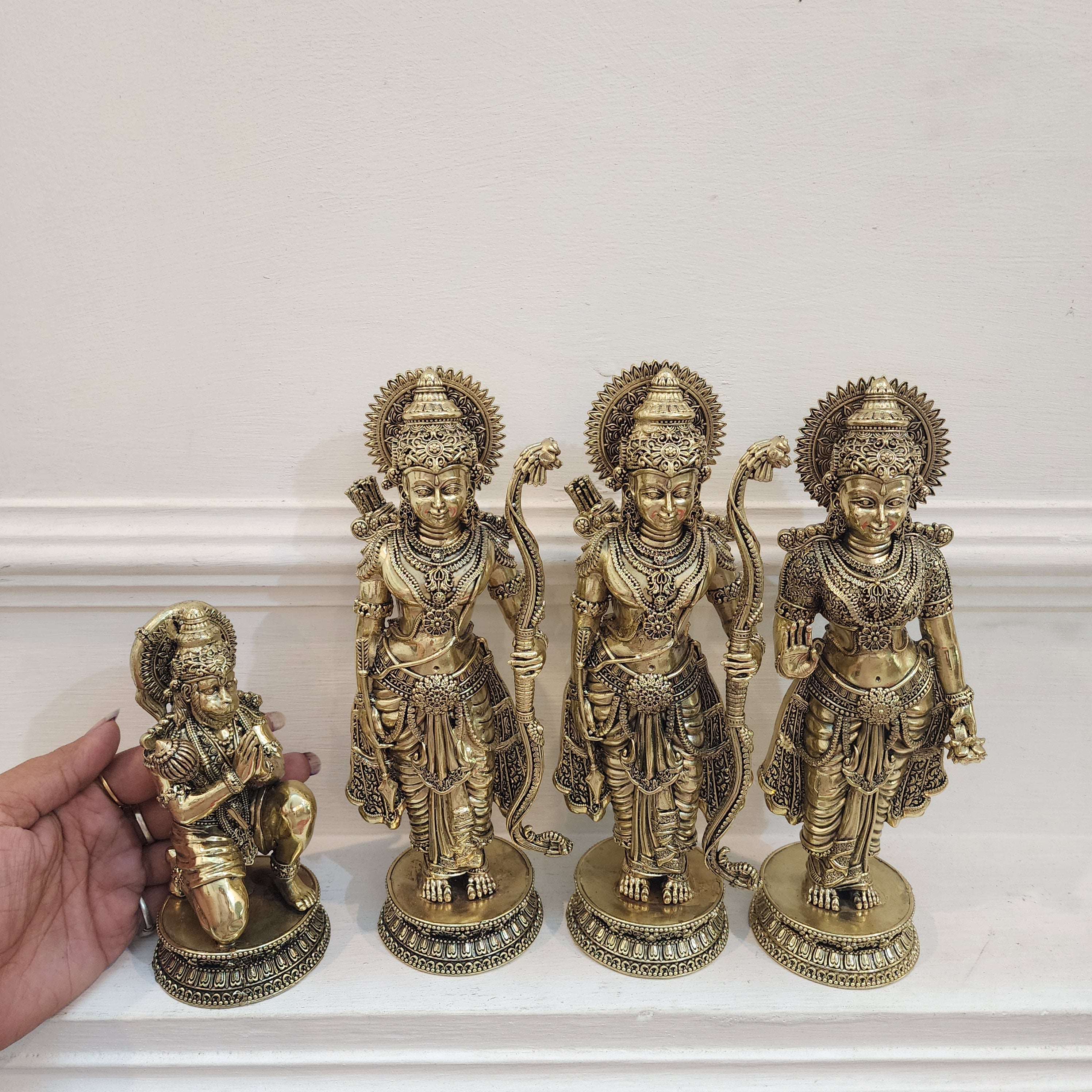 9.5 inch Ram parivaar idol for your elegant home temple decor in premium brass