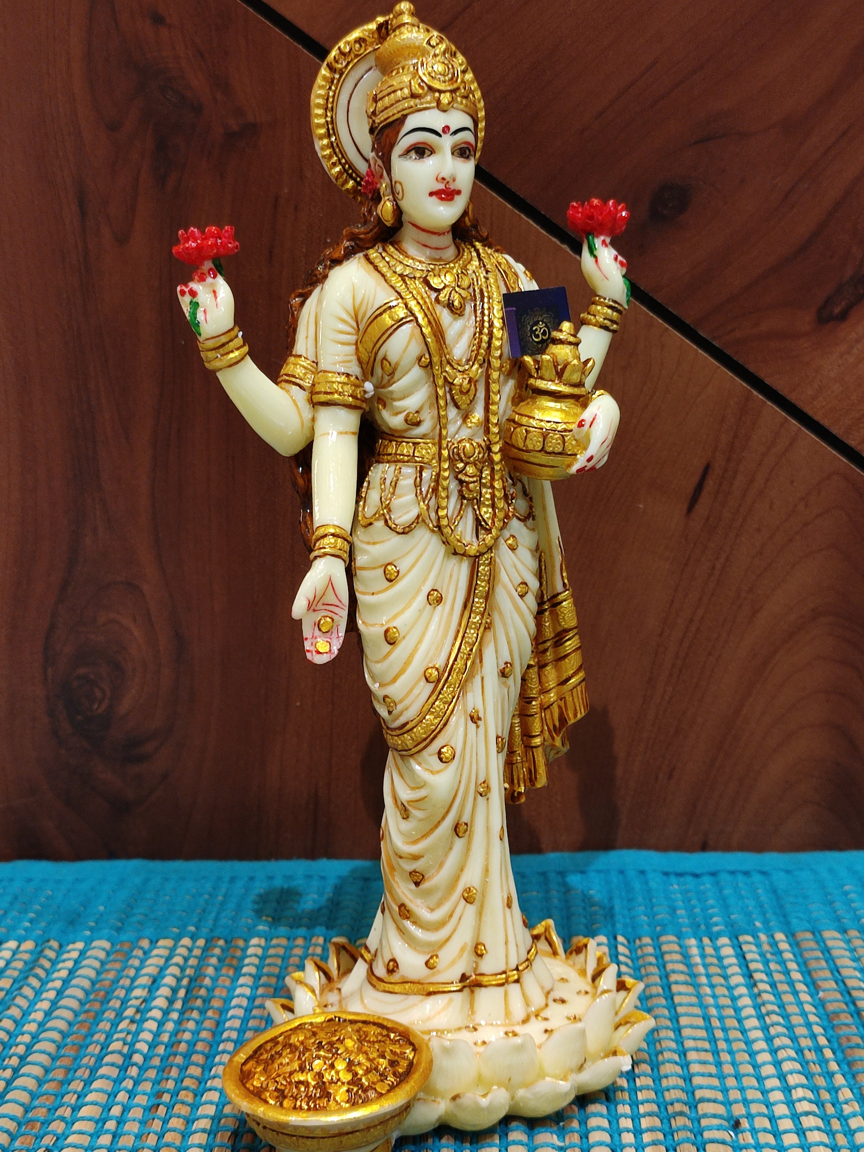 10 inch red finished laxmi maa statue (0.85 kg )