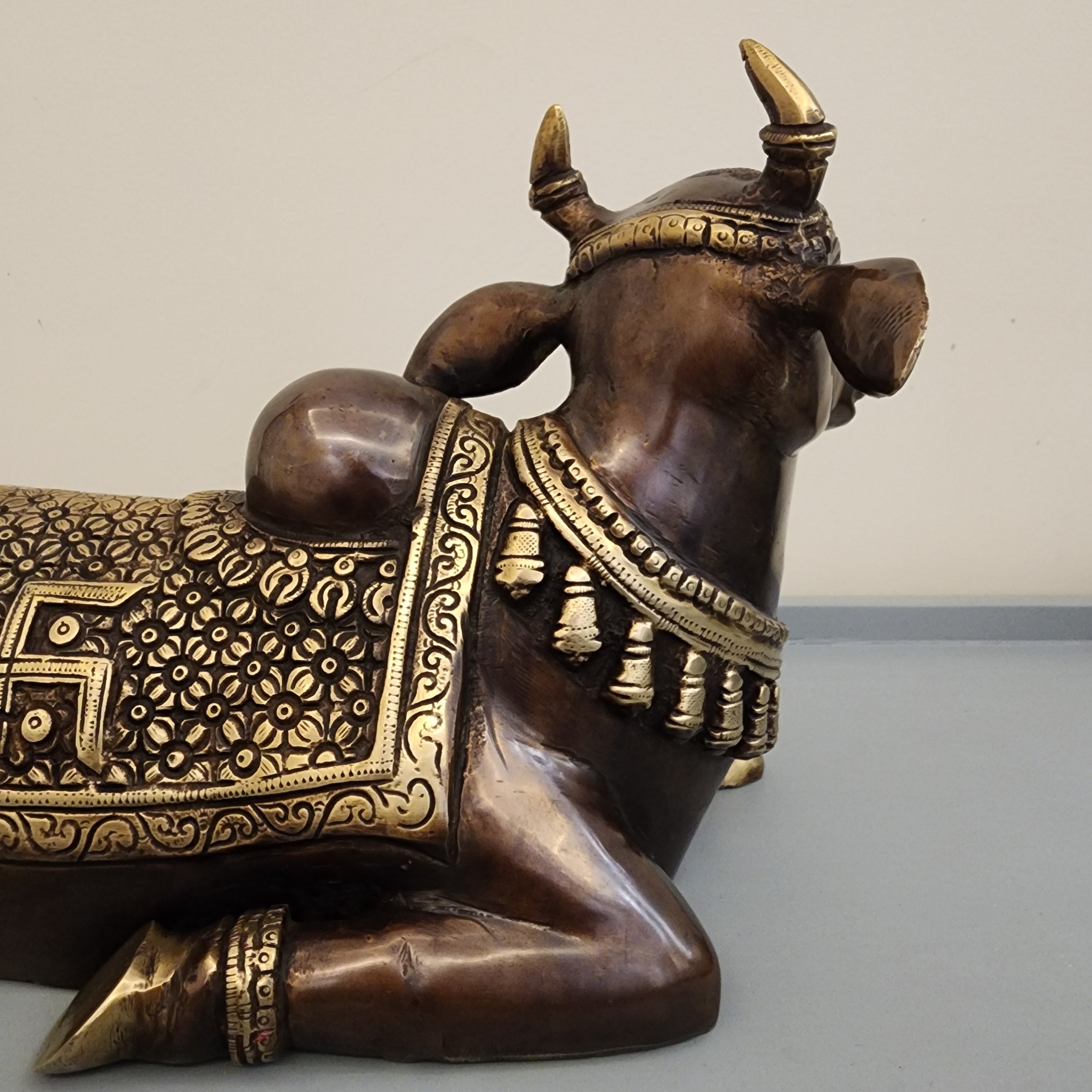 Brass Nandi Statue: Shiva's Bull Calf Idol (20cm) 5.5 kg