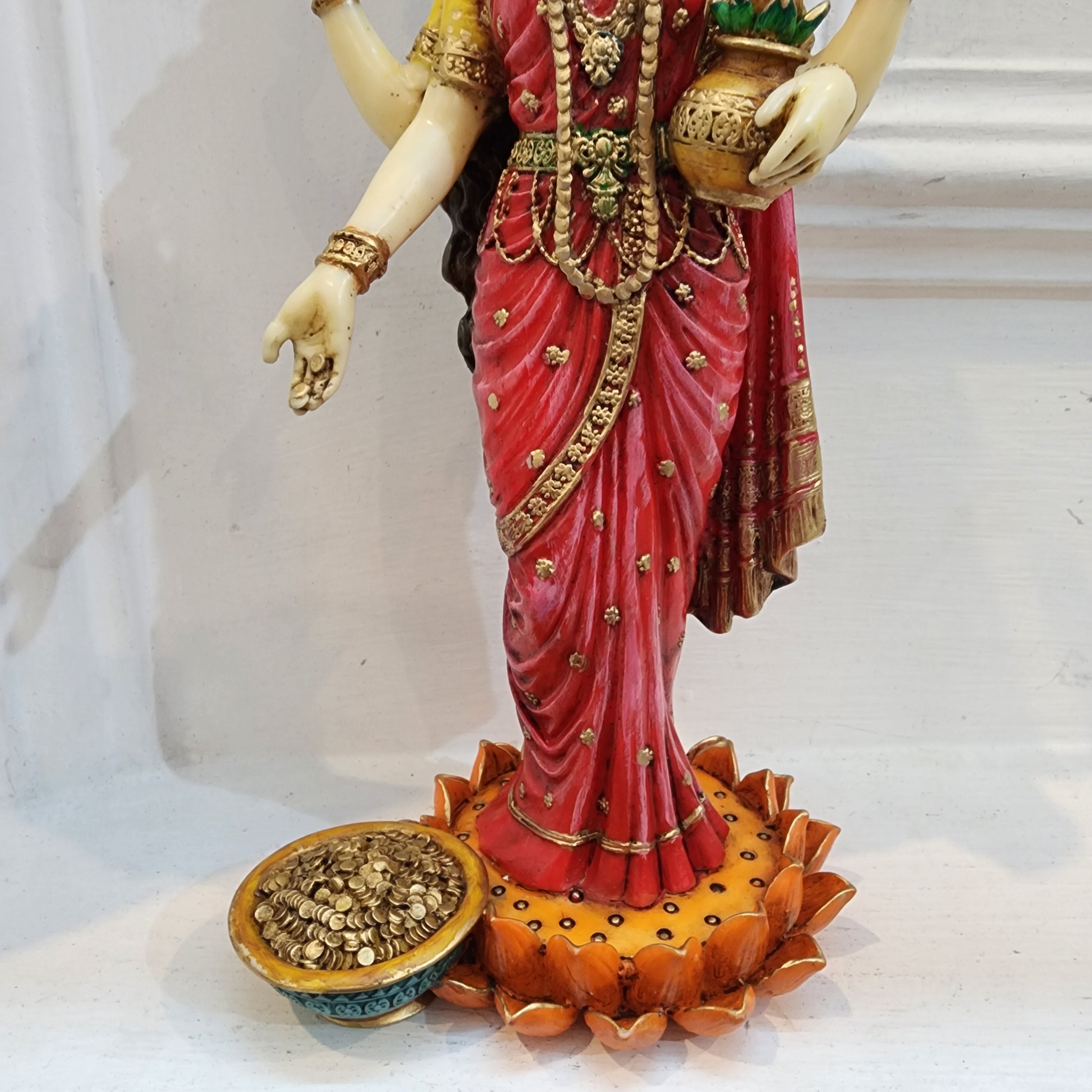 10 inch red finished laxmi maa statue (0.85 kg )