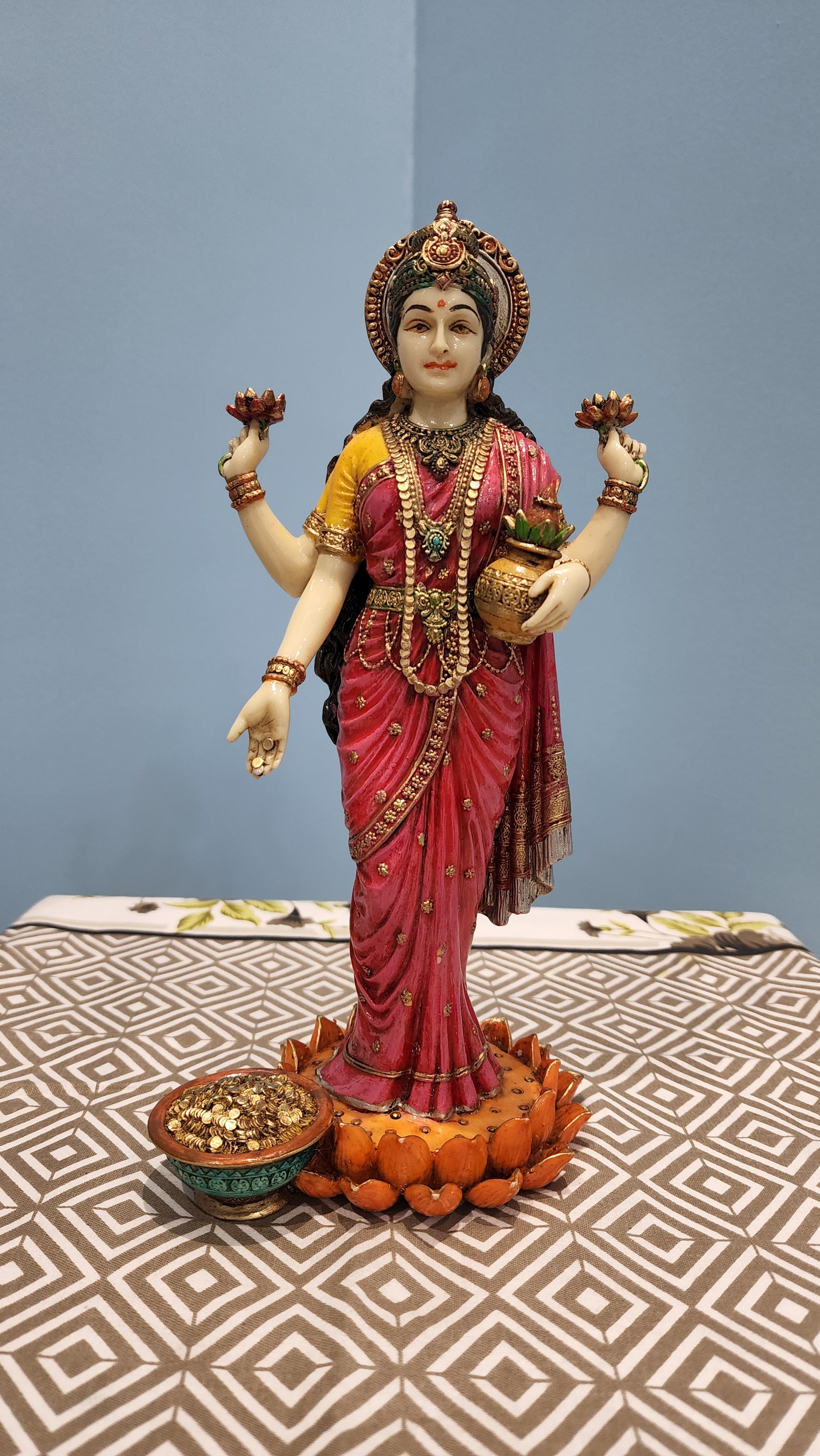 10 inch red finished laxmi maa statue (0.85 kg )
