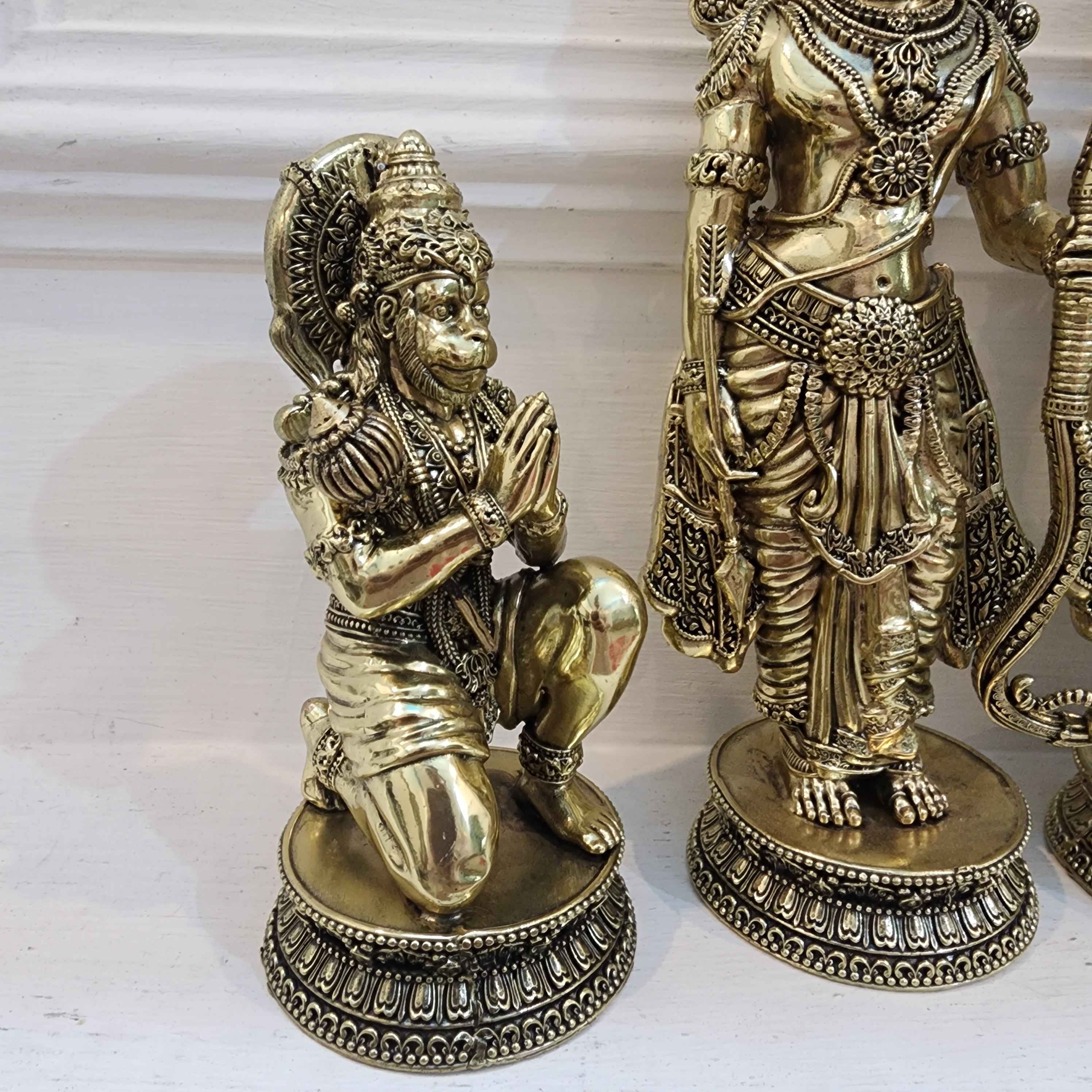 9.5 inch Ram parivaar idol for your elegant home temple decor in premium brass