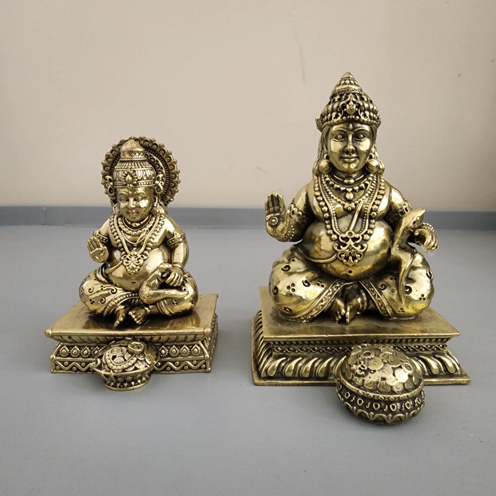 Kuber laxmi ji Statue