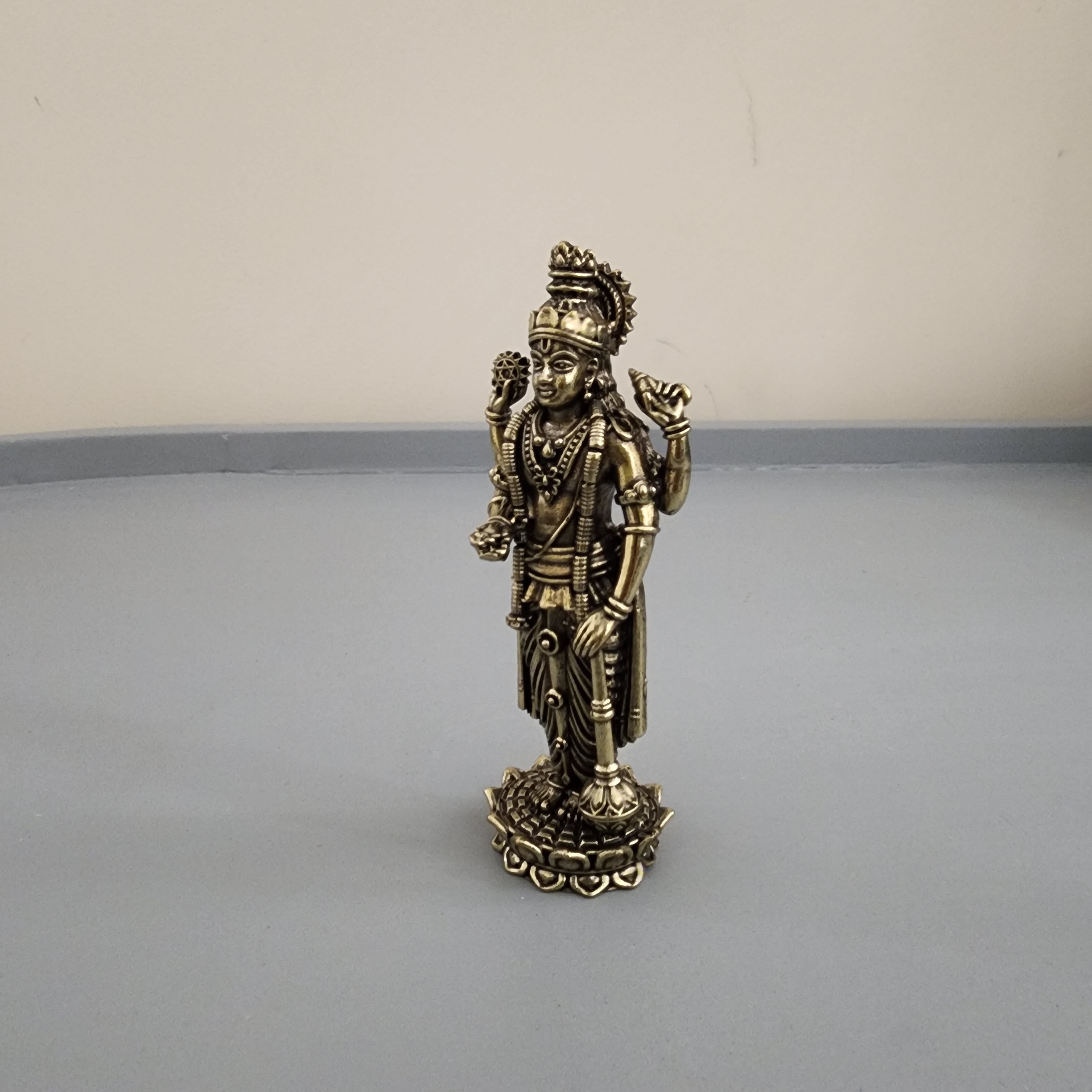 Lord Narayan Vishnu idol