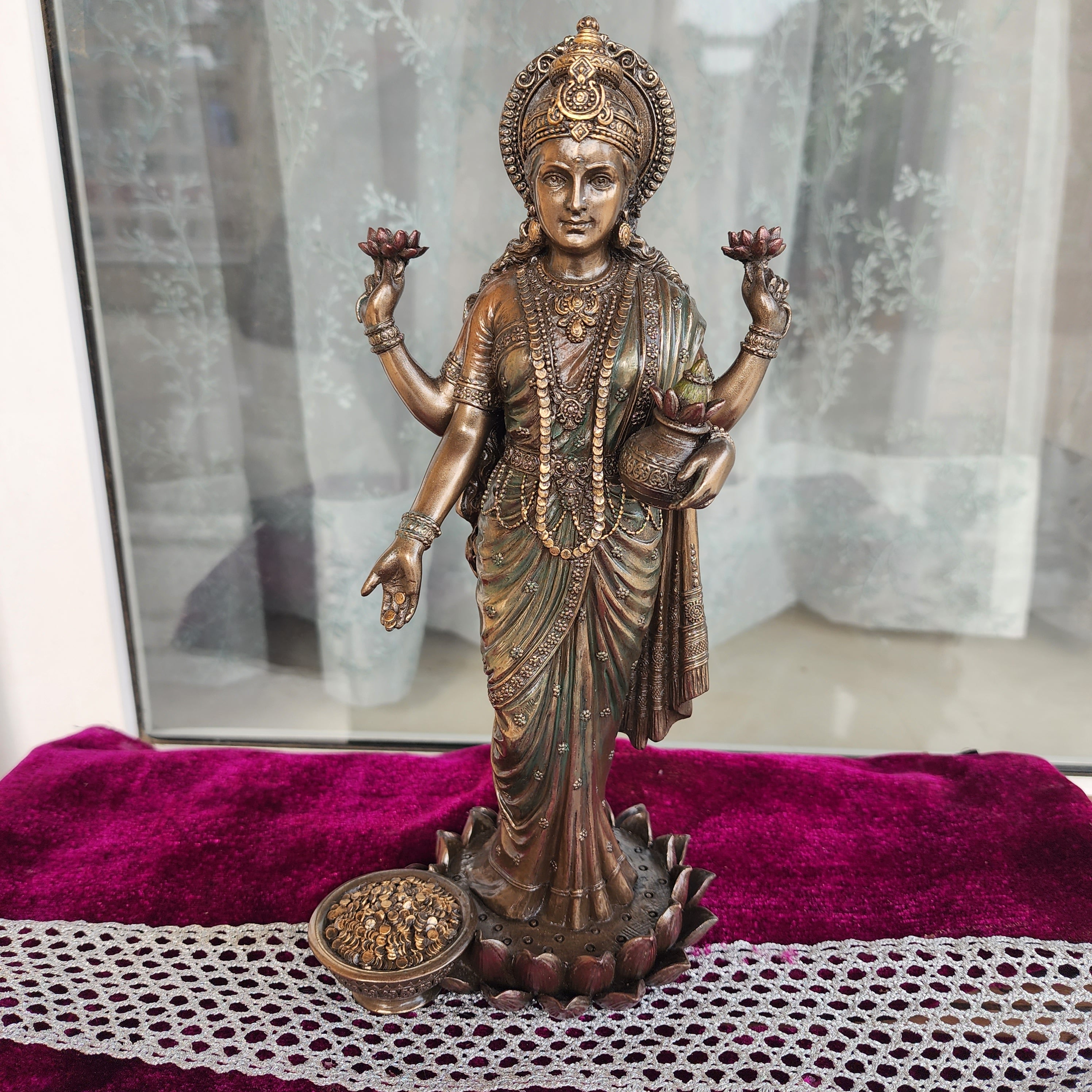 10 inch red finished laxmi maa statue (0.85 kg )