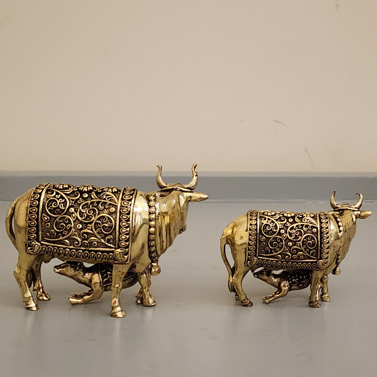 6.5 cm / 5 cm Kaamdhenu cow calf statue premium brass