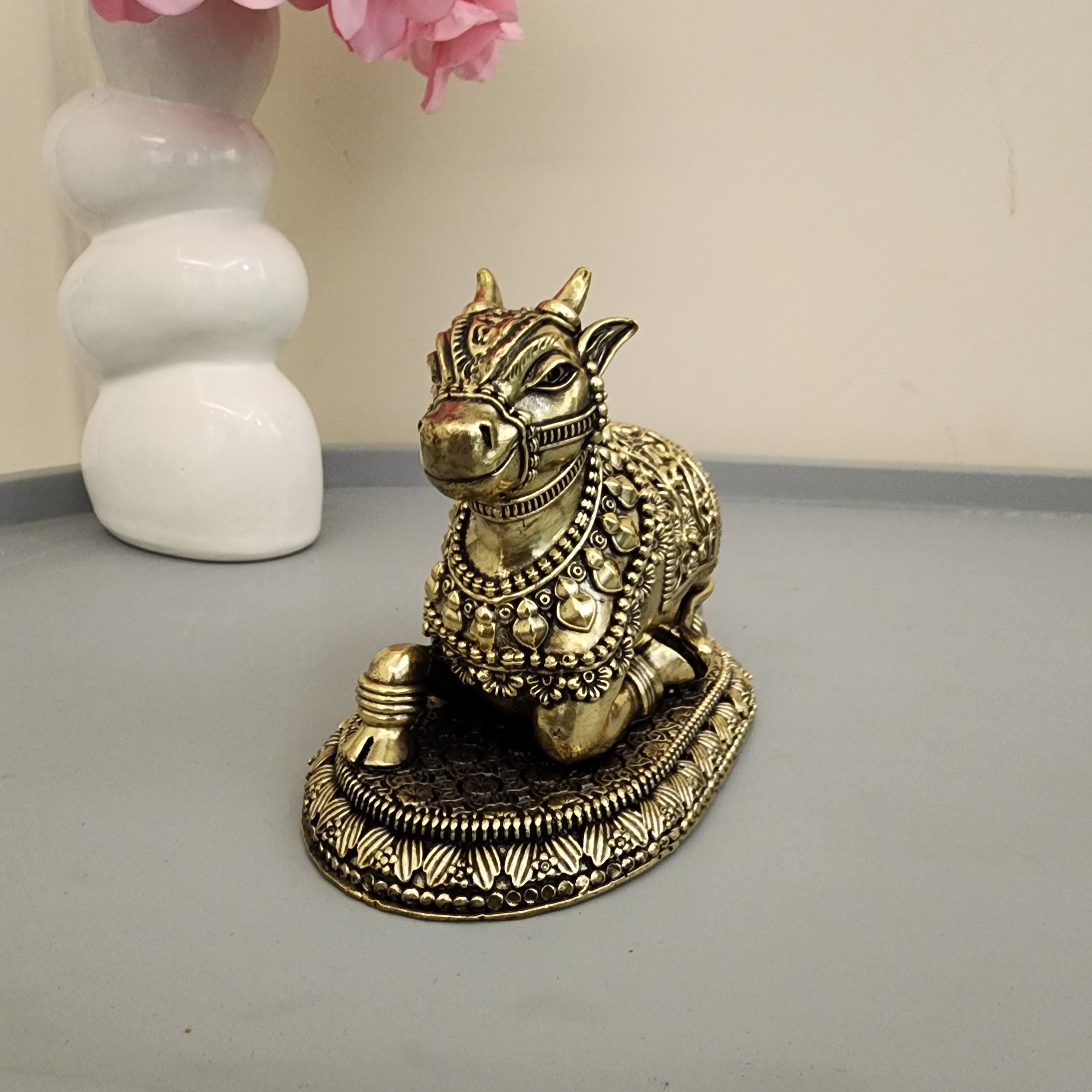 Nandi Statue Premium Brass 2 / 4 inch (70 gram / 480 gram)